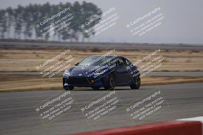 media/Nov-29-2024-Speed SF (Fri) [[b2a07ff20a]]/Red and Gold/Front Straight/